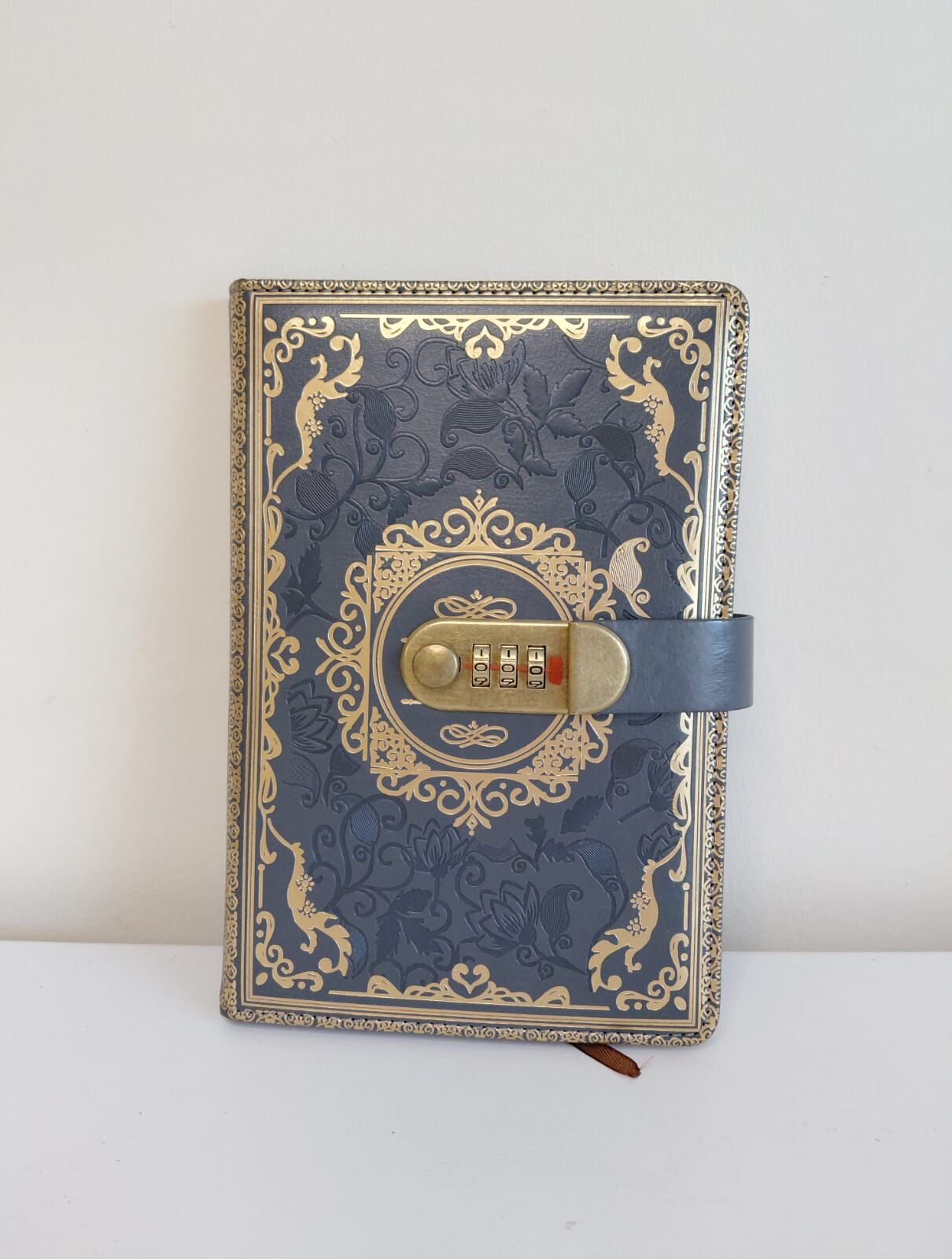 Şifreli Kapaklı Defter