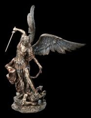 St.Michael Heykeli - Büyük Boy