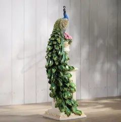 Vazo Üstünde Tavus Kuşu Biblo