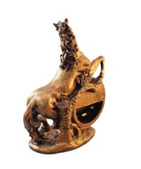 At Biblolu Masa Saati