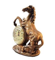 At Biblolu Masa Saati